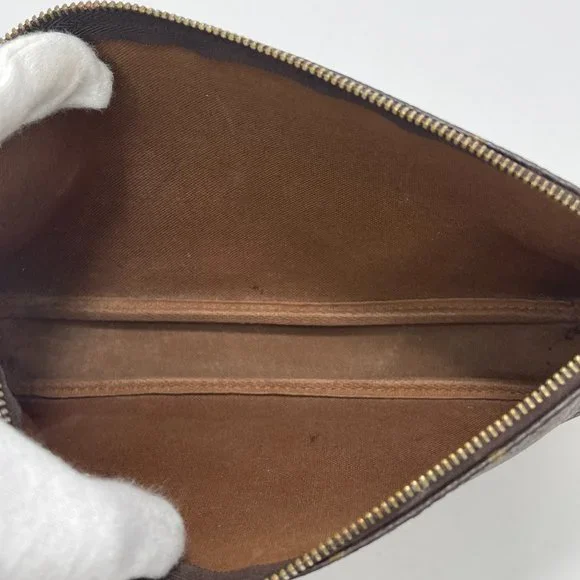 •SOLD•  Louis Vuitton Monogram Pochette Accessories - Picture 13 of 15